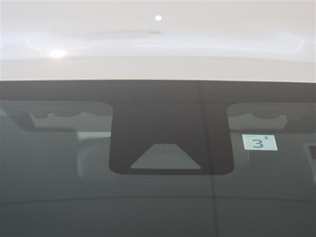 サポカーは、高齢運転者を含めたすべてのドライバーによる交通事故の発生防止・被害軽減対策の一環として、国が推奨する新しい自動車安全コンセプトです。詳しくは販売店スタッフまでおたずねください。