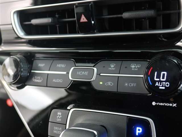 トヨタファイナンスのクレジットにてお車購入の際に加入できる保険です。お車に関する相談窓口を1つにできて便利になります。