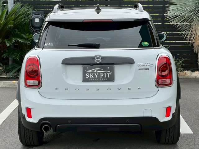 ☆自社整備・板金・塗装工場完備☆ご納車後のアフターもご安心くださいませ♪