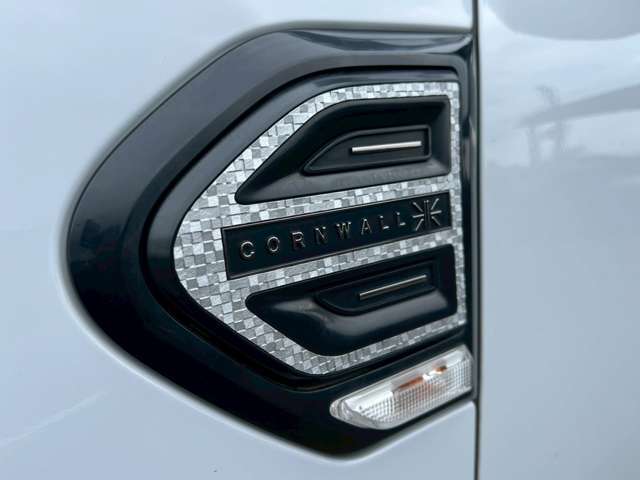 お車に関するご相談、ご質問等ございましたら、お気軽に展示場にお越しくださいまもちろんお電話でもご対応可能でございます！車両の詳細の画像、動画等も撮影を行いお送りさせていただくことも可能でございます！！