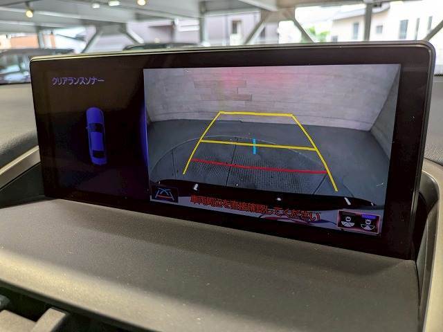 【バックモニター】を装備で駐車が苦手な方でも安心です。