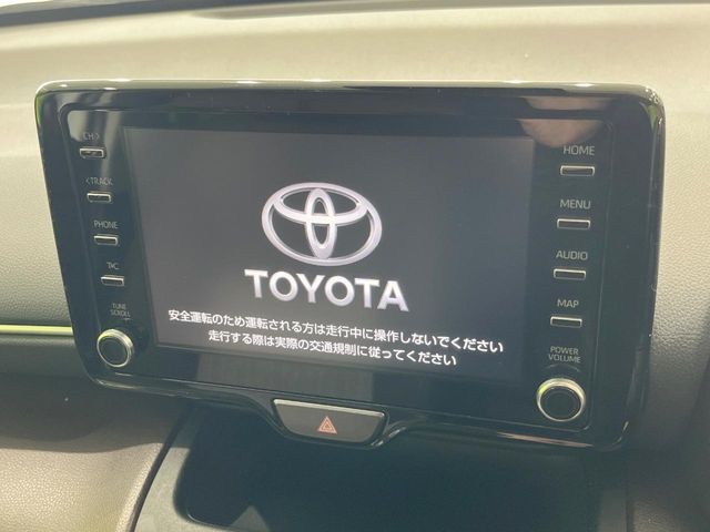 【ディスプレイオーディオ】お持ちのスマホやMP3プレイヤーとの無線接続で音楽再生が可能！コードで繋ぐわずらわしさも無く、手軽にお気に入りの音楽を楽しめます。