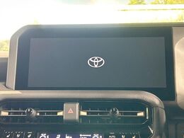 【12.3インチワイドナビ】高級感とインパクトのある大型ワイドナビを装備。各種オーディオ操作はもちろん、横長ワイド画面でのマップ2分割表示など、利便性も高いナビです♪