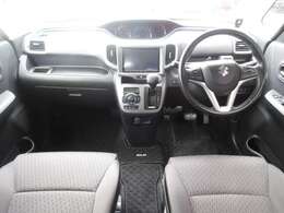 ご納車後も安心なプレミアム保証をご提案いたします。ナビや電装品、エアコンなども含めた600項目の充実した保証内容と安心のロードサービス付帯でサポートいたします。詳細はお尋ねください。