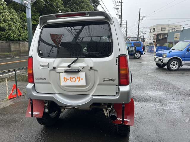 社長自ら厳選した良質な車両を取り揃えております