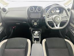 【インパネ全体】全方位で視界が広く、高い目線で運転もしやすいです！