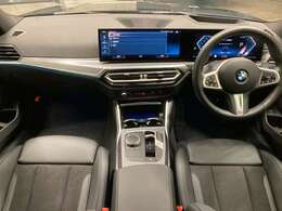 ☆センターパネルを運転席側に僅かに傾けたBMW独特のインパネ☆【駆け抜ける歓び】はここからもスタートしております☆