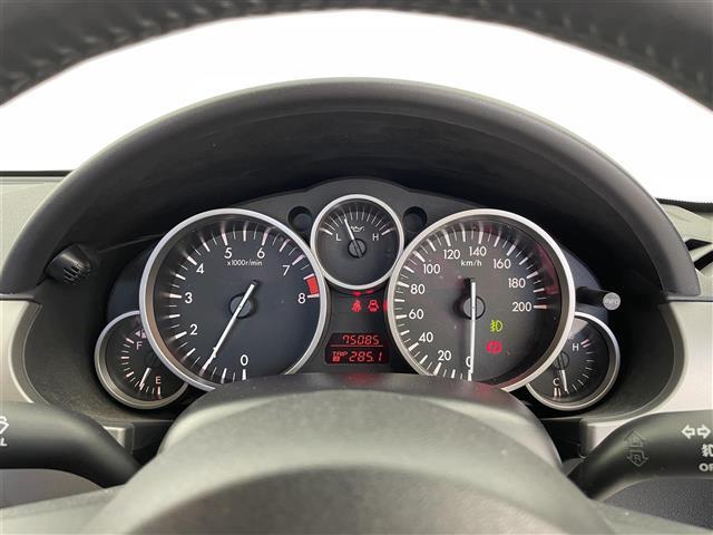【スピードメーター】メーターがシンプルで見やすく運転しやすいですね！