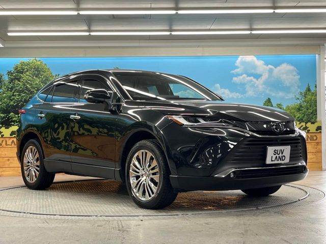 大好評のボディコーティング「弾スプラッシュコート」もご納車までに施工可能。通常のガラスコートと異なる、耐久年数6年の無機質ガラスコーティングが、ボディをキレイな状態に保ってくれます。