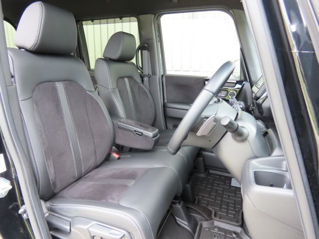 運転席の高さを変更できるので、体格に合わせた位置で運転できます！