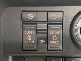 【両側パワースライドドア】スマートキーや運転席のスイッチで後席両側スライドドアの開閉が可能♪電動だから力を入れてドアを開ける必要が無く、小さなお子様でも簡単に開け閉めでき快適です♪