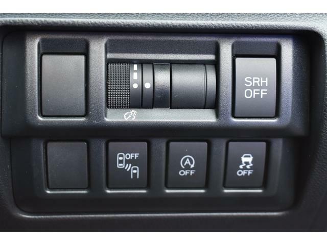 車両の各調整・OFFスイッチ等が操作しやすい位置にございます