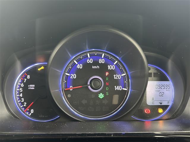 【スピードメーター】メーターがシンプルで見やすく運転しやすいですね！