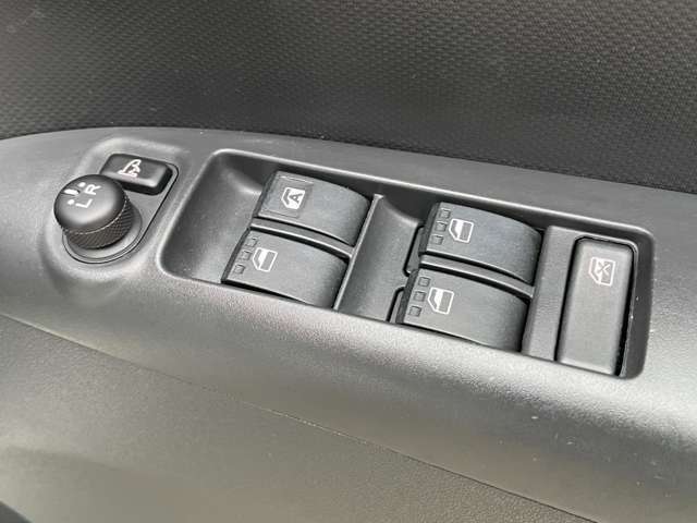 自社ローン対応車　 詳しくは弊社ホームページまで！ 　https://carlifegroup.fukuoka.jp/カーセンサー掲載車以外にも在庫車輌 多数掲載中！カーライフ福岡　福岡県糟屋郡粕屋町戸原西4丁目8-11　TEL0120-038-871
