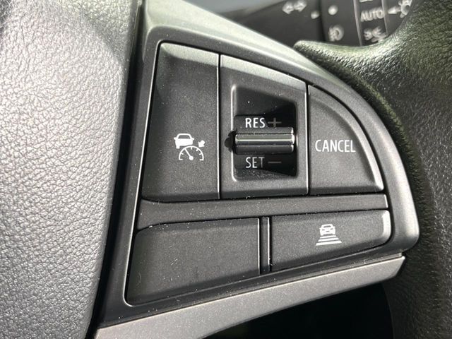 【アダプティブクルーズコントロール】高速道路での長距離走行が楽に！！自動で速度を保つクルーズコントロールが、衝突軽減システムと連携し、前方の車両を感知して車間を保つように速度調節してくれます！！