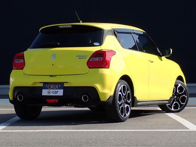 オリックス認定中古車は厳選した上質な車輌のみをお届け致します。全車にプロの職人による徹底した内外装の清掃、磨き上げ処理を施しております。