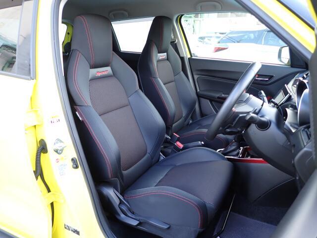 フロントシートも状態良好ですよ。