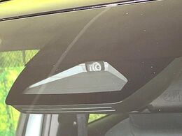 【トヨタセーフティセンス】走行中に前方の車両等を認識し、衝突しそうな時は警報とブレーキで衝突回避と被害軽減をアシスト。より安全にドライブをお楽しみいただけます。