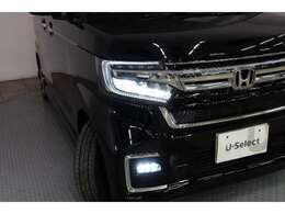 【LEDヘッドライト】ディスチャージヘッドライト（HID）と同等の明るさで、夜道や雨天走行が明るく視界良好！！　フォグライトも装備で、安心感さらにUPです♪安心ドライブを楽しんで下さい♪
