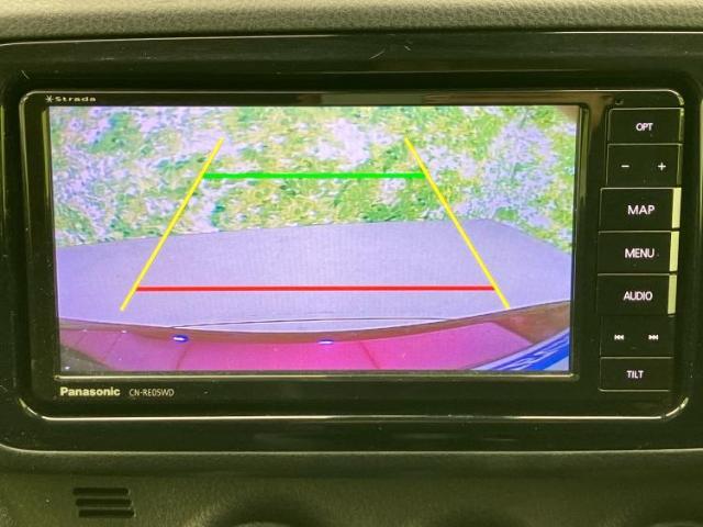 WECARSの展示場では実際に見て、触ってお車をお選びいただけます！知識の豊富な営業スタッフが様々なカーライフをご提案いたします！