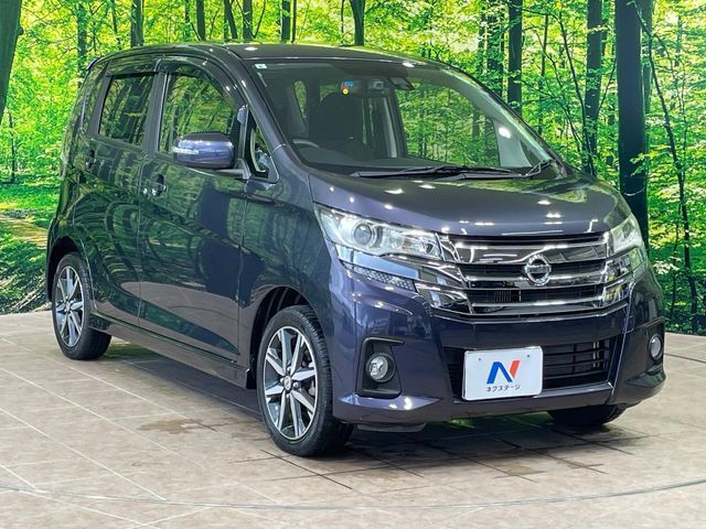 親切・丁寧な専門メカニックスタッフが応対！・車検・点検整備・事故等の修理などアフターサービスも安心。お車のカスタマイズもネクステージのサービススタッフまでご相談ください！