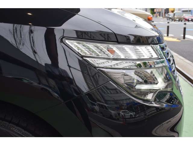 ☆LEDヘッドランプ☆ブラウン調木目インパネ☆オッドマン☆革巻きステアリングホイール☆スペアスマートキー