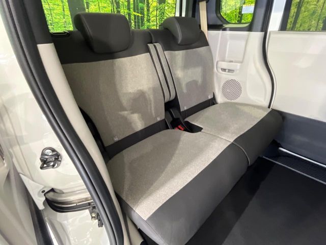 高品質なオリジナルフロアマットもオプションにてご用意しております。お好きなデザインやカラーをお車に合わせて選んでいただくことができます♪