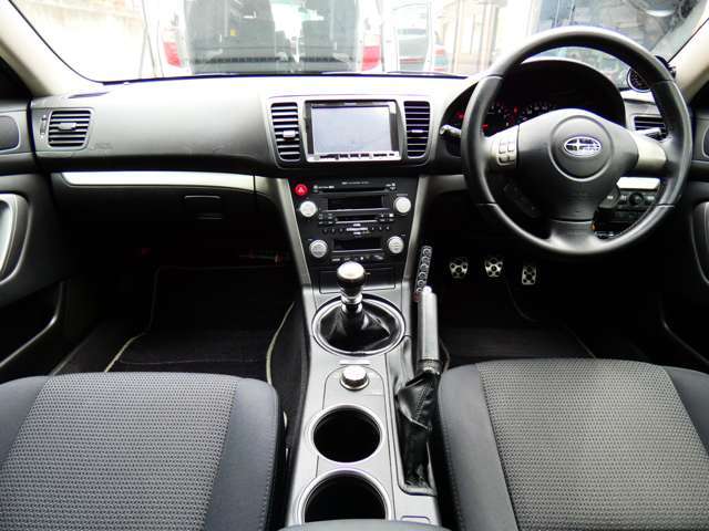 当社メンテナンスは、大手ケミカルメーカーWAKO'Sと提携を結び良い車へと仕上げております。今回も、とにかく内外装共に上質な1台を入庫致しましたのでご確認ください。勿論入庫時に内外装クリーニング済みです。