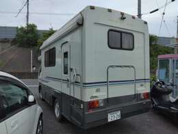 キャンピングカー！セキソウボディー！2800cc！軽油！ディーゼル！AT！オートマ！9人乗り！社外アルミ！ソーラー発電システム！トイレ！シャワールーム！シンク！ルーフベッド！二段ベッド！運転席レカロシート！