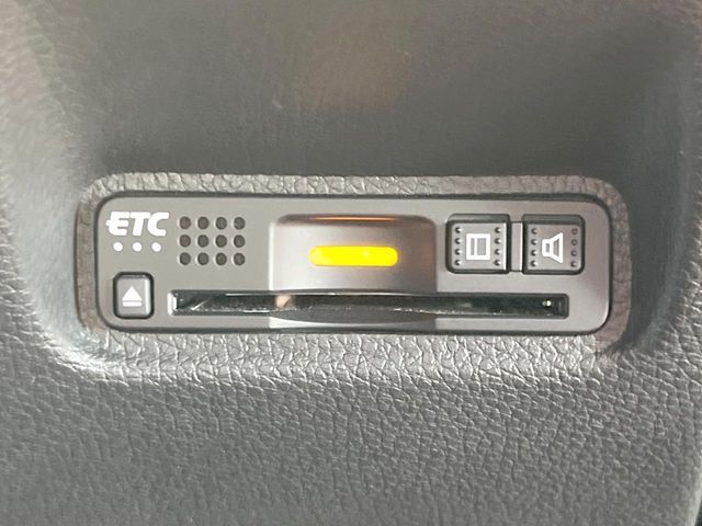 【ETC】高速道路の料金所をストレスなく通過！話題のスポットやサービスエリアに多い「スマートIC」利用時は必須のアイテムです。当店でセットアップを実施、ご納車当日からすぐにご利用いただけます！