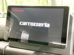 【ディスプレイオーディオ】お手持ちのスマートフォンとの連携で、ナビや音楽再生など各種アプリを使用可能。スマホに近い感覚でお使いいただけます♪