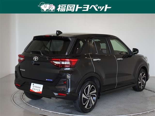 色は人気のブラックマイカメタリックです。