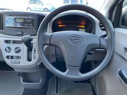 弊社では、誠に申し訳ございませんが、ご納車を致しておりません。ご都合の良い日時にご来店頂く『店頭納車』とさせて頂いております事、ご了承お願い申し上げます。