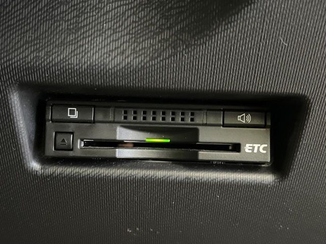 【ETC】高速道路の料金所をストレスなく通過！話題のスポットやサービスエリアに多い「スマートIC」利用時は必須のアイテムです。当店でセットアップを実施、ご納車当日からすぐにご利用いただけます！