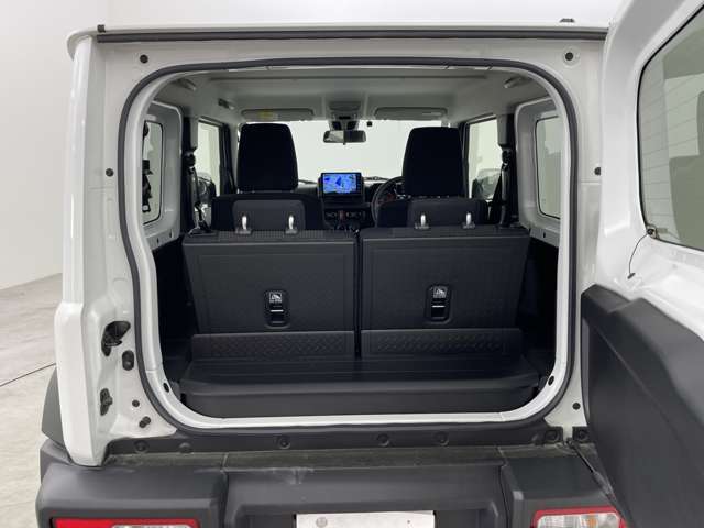 ◆【トランク】積み込みやすくて、たっぷり積める荷室です。シートアレンジできるものは、乗車人数と荷物の量や大きさによってシートを動かすことができるので、より快適なドライブが可能です！