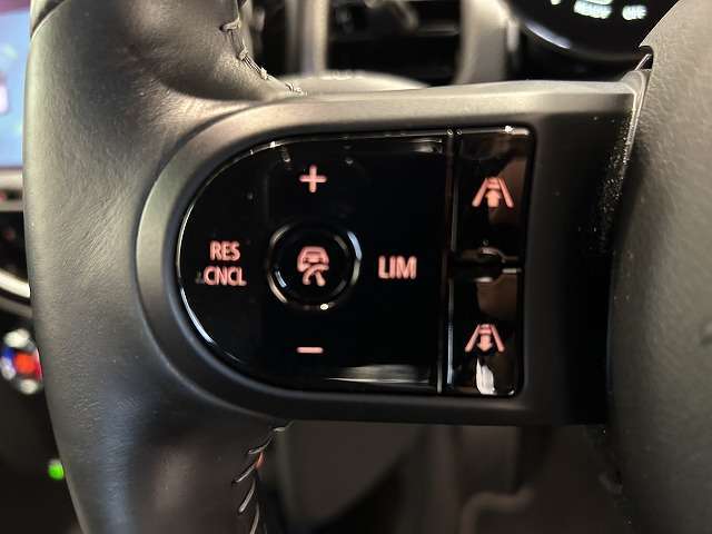 ワンランク上のお車をお選びいただけるのが、認定中古車の魅力のひとつ！◇MINI認定中古車のお求めは、ぜひTomei-Yokohama　MINIで◇