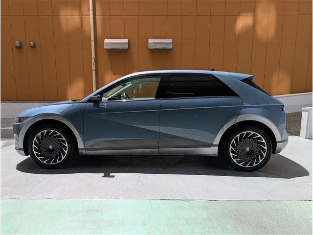 この度はCARRO（カーロ）の在庫をご覧頂きまして、誠に有り難うございます。