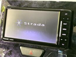 【ナビゲーション】目的地までしっかり案内してくれる使いやすいナビ。Bluetooth接続すればお持ちのスマホやMP3プレイヤーの音楽を再生可能！毎日の運転がさらに楽しくなります！！