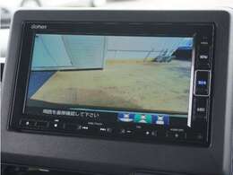 ◆バックカメラ◆リバースにするだけで映ります、後方の安全確認や、狭い駐車場での車庫入れ、雨の日や夜間など視界の悪い時に便利です！安全にバックする為には欠かせない装備です。
