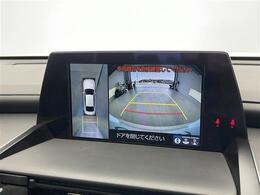 【全方位カメラ】上から見下ろしたように駐車が可能です。安心して縦列駐車も可能です