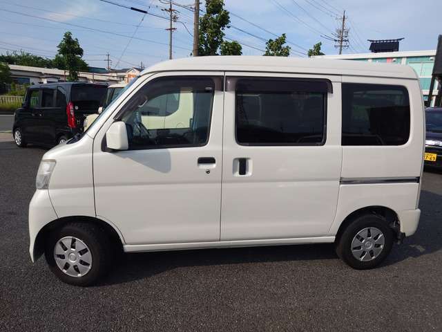 来店の際は事前にお電話頂けますとスムーズにお車をお見せ出来ますので、お気軽に連絡をください！いい車が安い☆彡いい車屋さん♪052-619-6662スタッフ一同心よりお待ちしております！仕上げも他社には負けません！