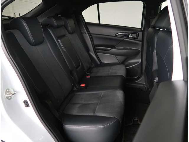 下取車はございますでしょうか？お客様の大切なお車を心を込めて査定させて頂きます。お車の査定につきましても、スタッフまでお気軽にお申し付けください。