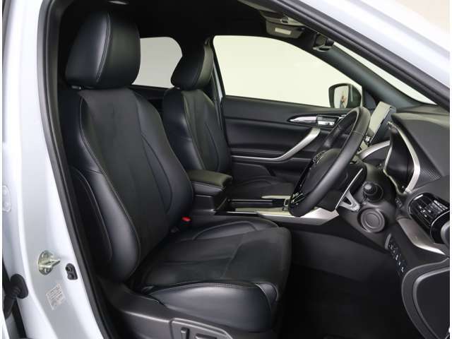 内外装ともクリーニングを実施致しております。実際に見てさわってお確かめください。