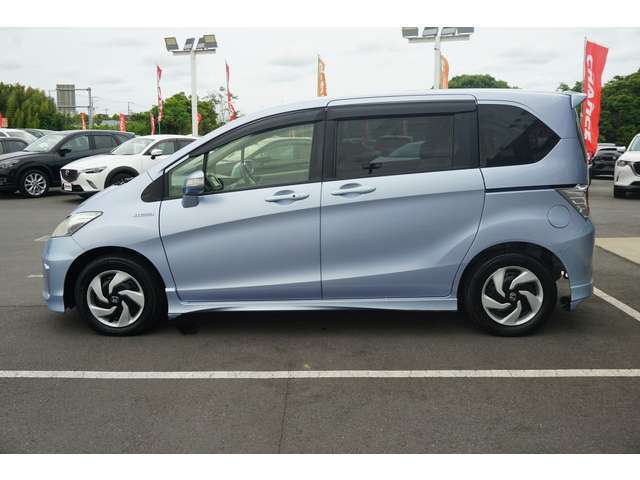 自動車保険も取り扱っています。お見積もりからでもOKです。お気軽にお問い合わせください。