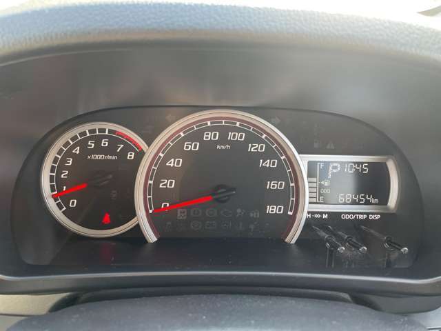 4WD　衝突被害軽減システム　カーオーディオ　CD　AM/FM　AUX　USB　LEDオートライト　14インチアルミホイール　ドライブレコーダー　アイドリングストップ　フロアマット　スマートキー