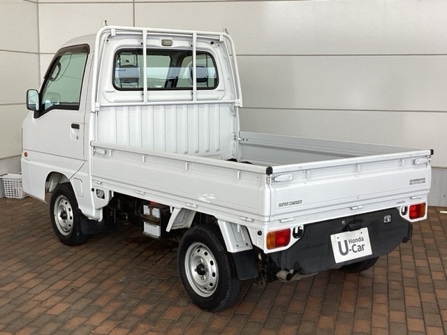 県外のお客様にも販売しております。　気になるお車があればぜひお問合せ下さいね！　ご来店での納車やご自宅への配送手配など、お客様のご都合に合わせてご対応させていただきます。