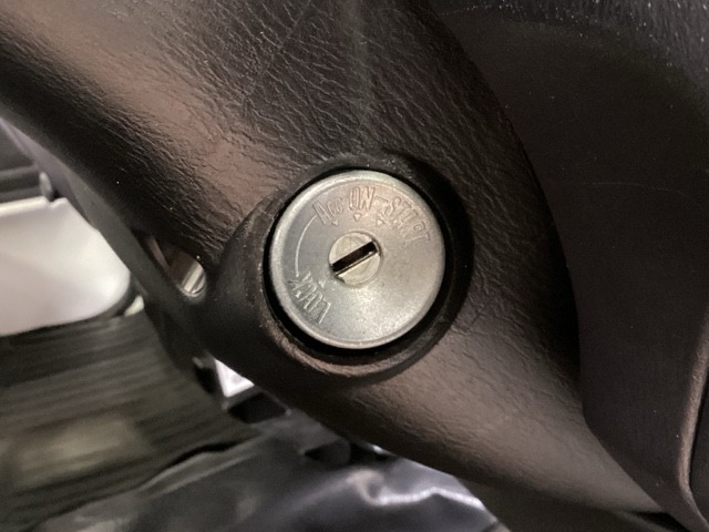 ご納車までの期間ですが、県内のお客様は1,2週間、県外のお客様は2,3週間ほどでご納車が可能となります。但し、お支払いや書類の状況によっては多少の前後もありますので、その際には何卒ご了承下さい。