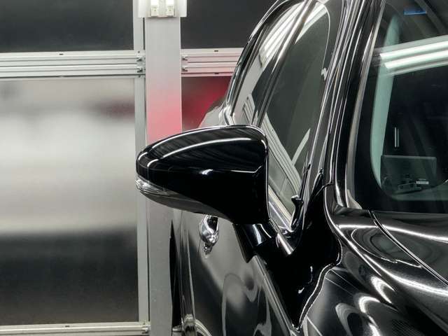 営業時間　10時～19時　定休日は第一月曜日、毎週火曜日となっております。