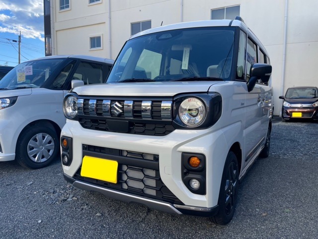 長山自動車のページをご覧頂き、ありがとうございます！今回ご紹介させて頂くのは、スズキスペーシアギアです。