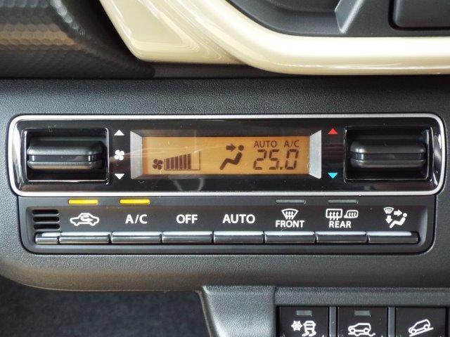 温度設定するだけで自動的に風量の調節をしてくれるオートエアコン機能付き！